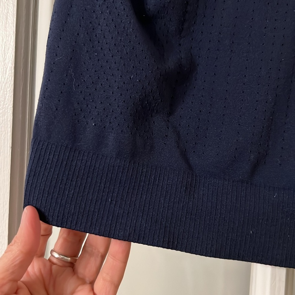 Athleta Navy Blue Shirt size XXS with breathable holes - Picture 4 of 5